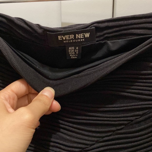 Ever New mini skirt - Picture 4 of 5